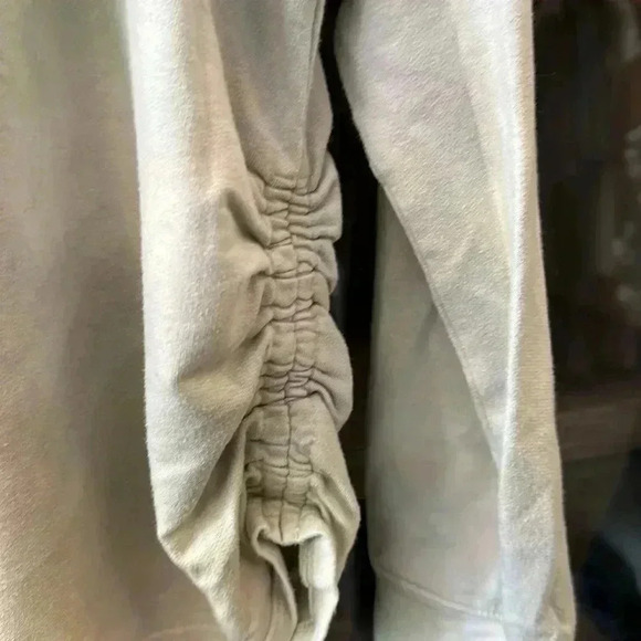 Sundry Raglan Moss Tie Dye Ruched Side Crewneck Sweatshirt - Picture 4 of 6